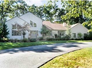 245 Beechwood Dr, Cranston, RI 02921