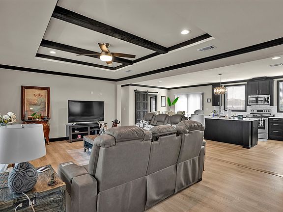 4th image of 2032 Avenue L