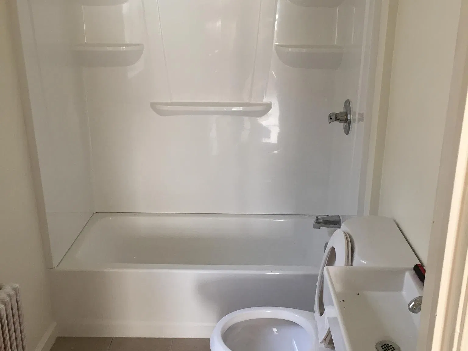 1 bed, 600 sqft, $1,600 — Photo 2