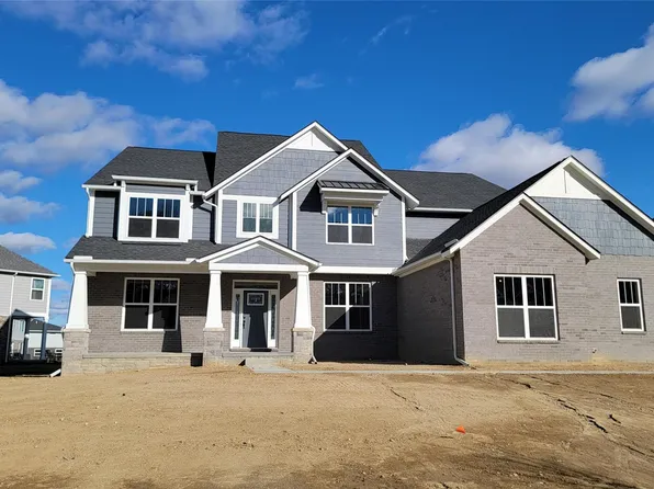 25592 Crystal Crk W, South Lyon, MI 48178