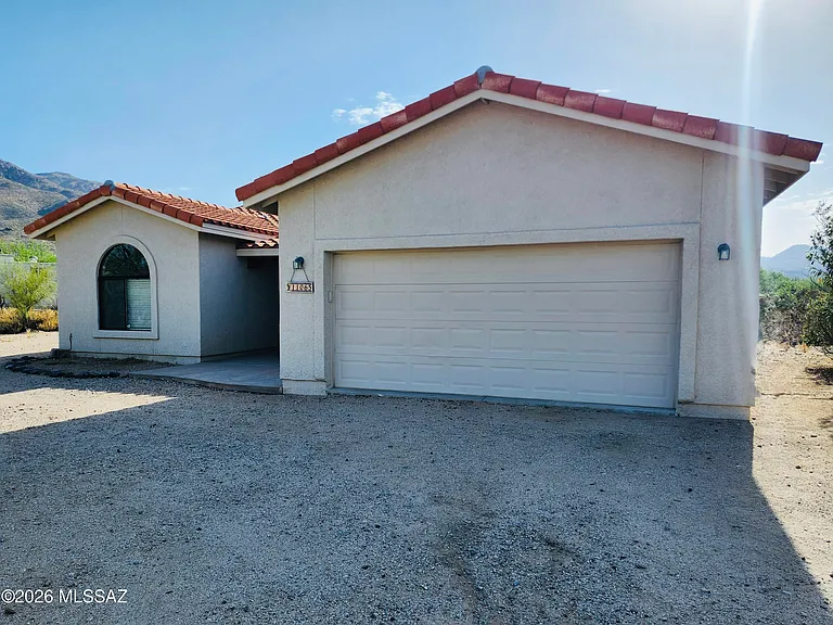 11065 E Snyder Rd — Photo 3