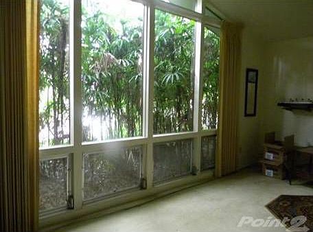 Separate family or dining room