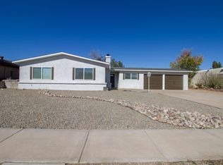 5727 Fairfax Dr NW, Albuquerque, NM 87114