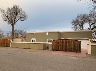 2738 Val Verde Pl SW, Albuquerque, NM 87105