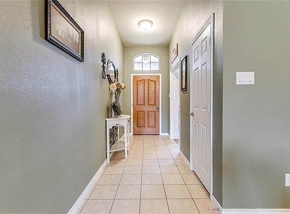 4th image of 9309 Gabriella Dr
