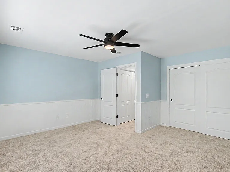 1512 E Henry St — Photo 13