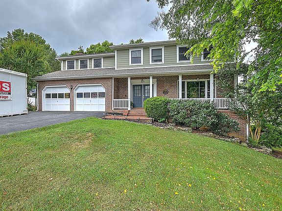 2nd image of 3000 Moss Creek Dr