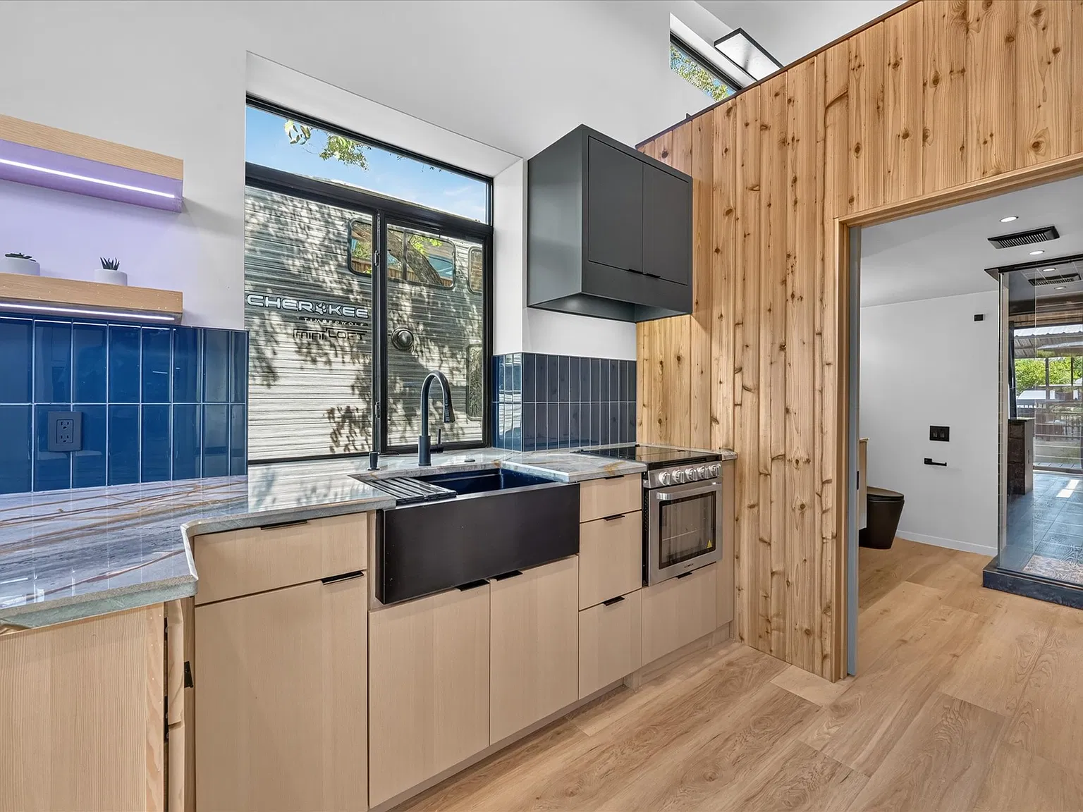 1 bed, 350 sqft, $1,350 — Photo 2
