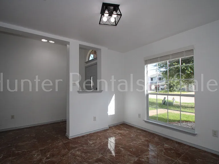 4910 Donegal Bay Ct — Photo 11