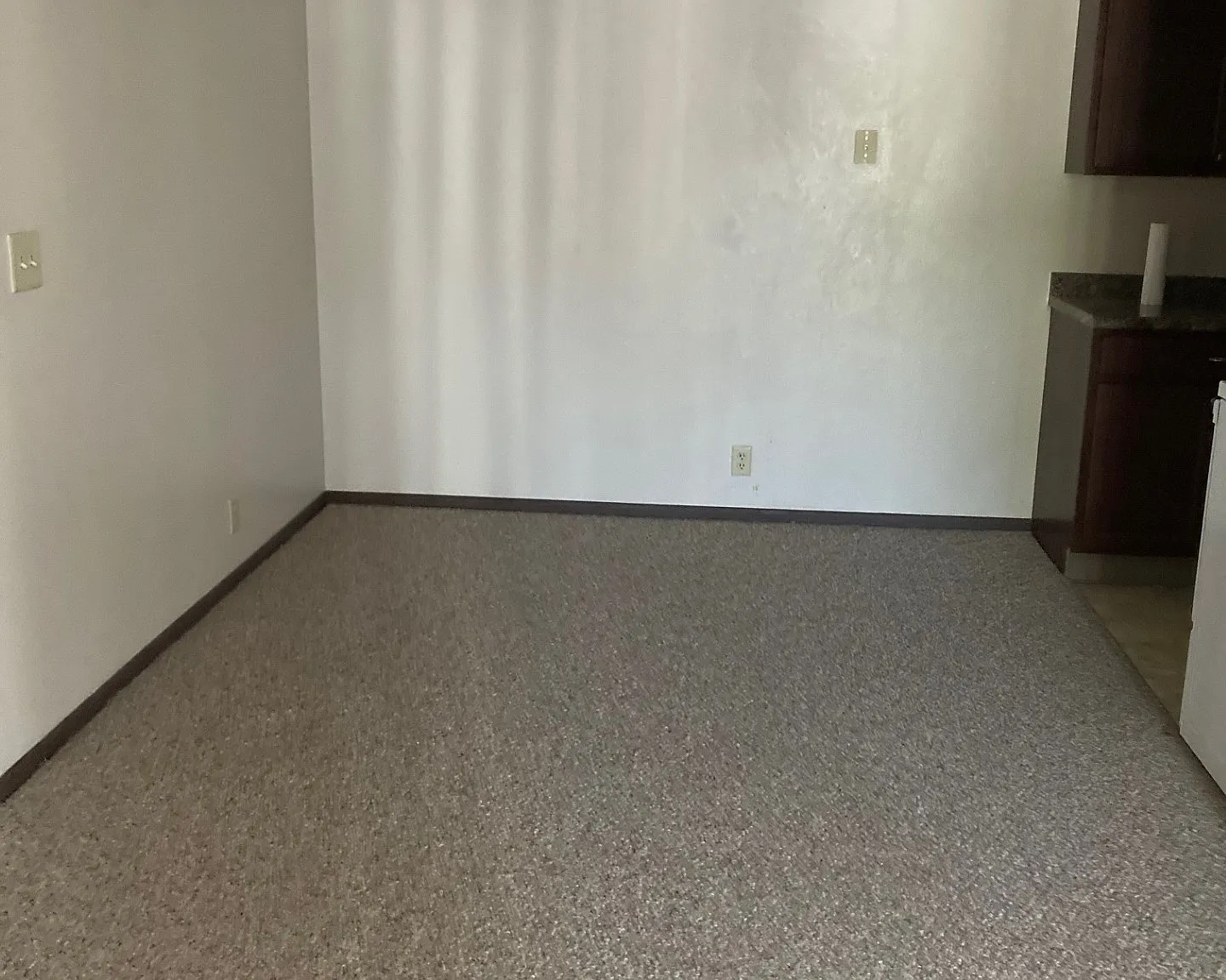 2 bed, $700 — Photo 3