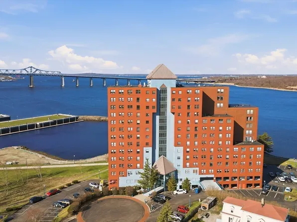 750 Davol St Unit 824, Fall River, MA 02720