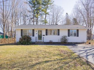 107 Elm St, Farmington, ME 04938