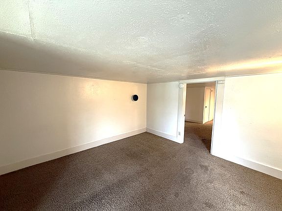 5th image of 832 W 1st St #11334658