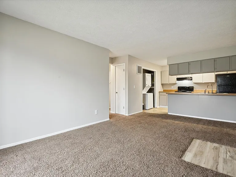 Woodwind Apartments — Photo 14