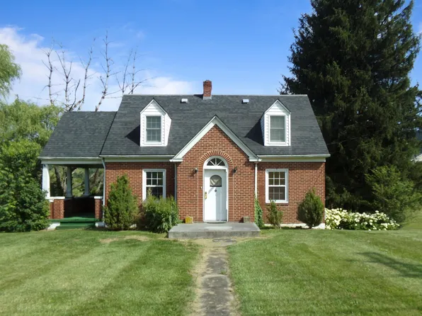 3368 Seneca Trl S, Peterstown, WV 24963