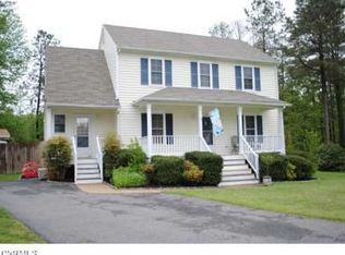 9405 Willow Ridge Dr, Glen Allen, VA 23060