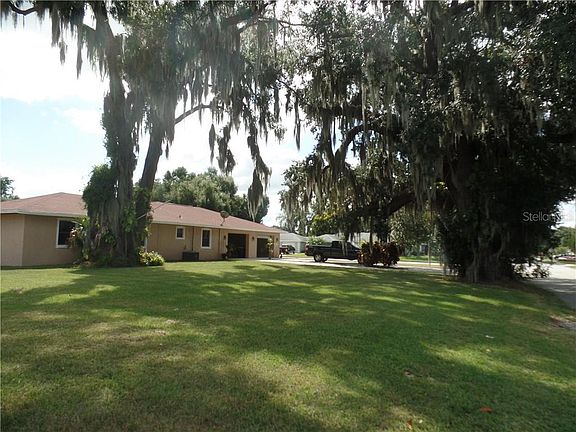 5th image of 1110 Bennett Ct