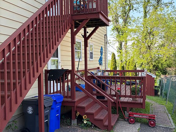 3rd image of 687-689 West Main Street