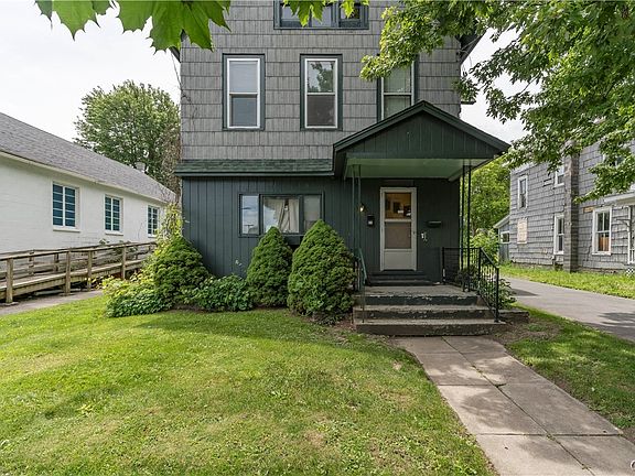 3rd image of 618 Boyd St