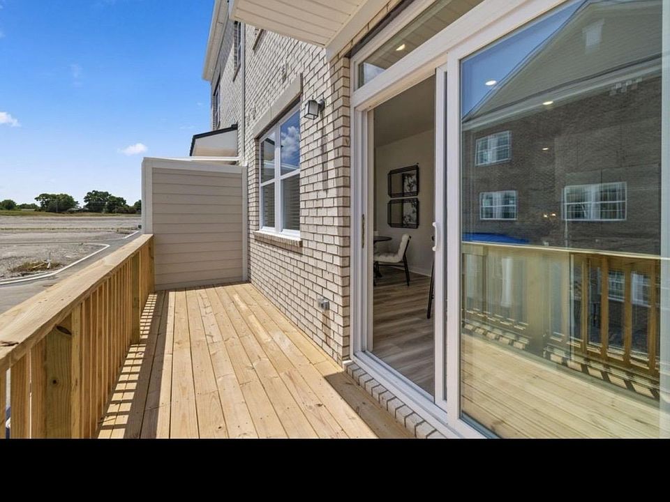 1st image of 521 Hinton St