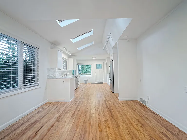 3801 SW Hamilton St — Photo 54