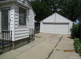 1078 Maryvale Dr, Cheektowaga, NY 14225