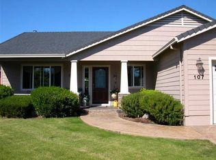 107 Aberdeen Ln, Eagle Pt, OR 97524