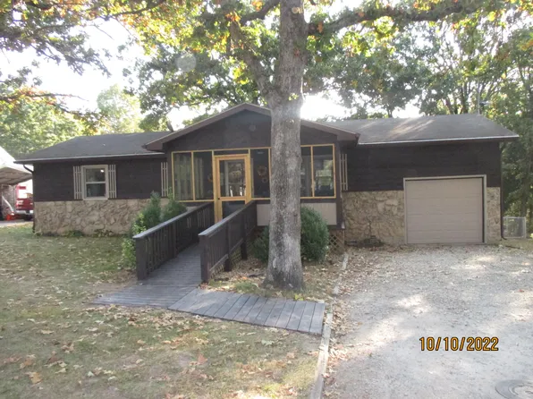 23209 Oakwood Circle, Hermitage, MO 65668