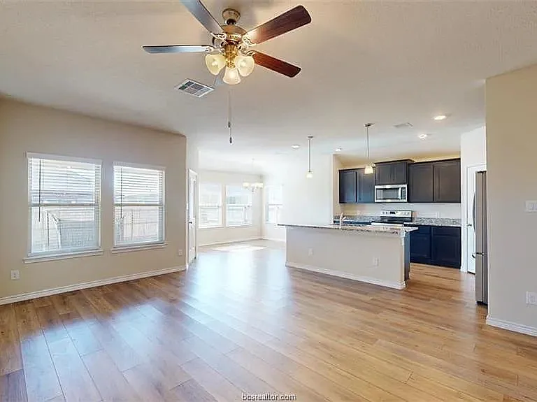 5219 Montague Loop — Photo 5