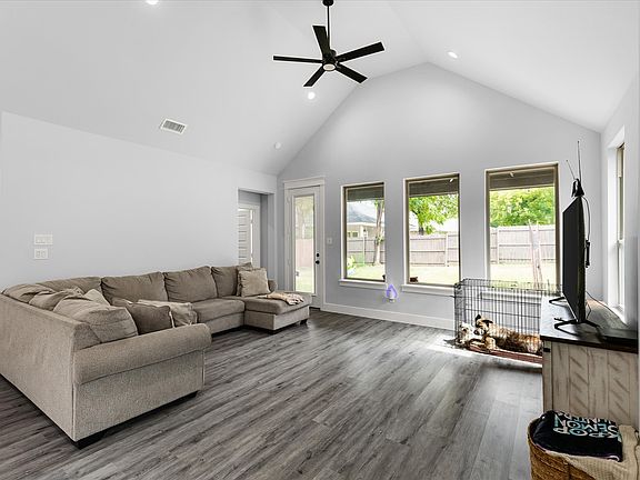 4th image of 4755 Ramey Ave