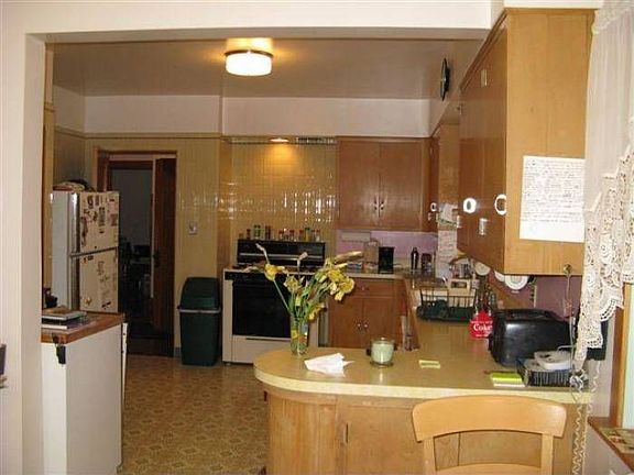3rd image of 4811 W Sunnyside Dr