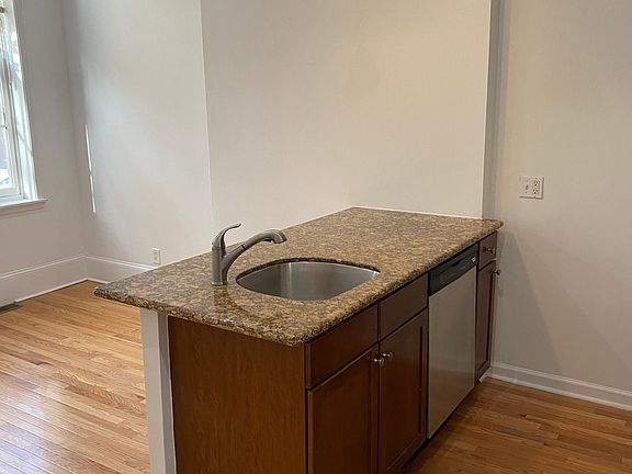 kitchen island/family room