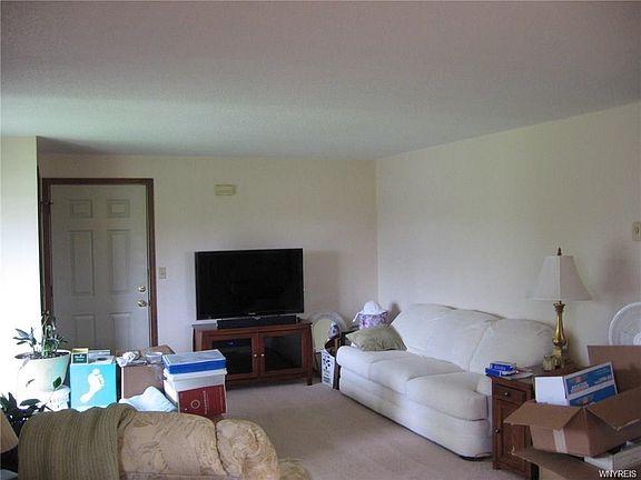 2nd image of 2180 Violet Cir APT 4
