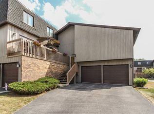 37 Portwine Dr, Roselle, IL 60172