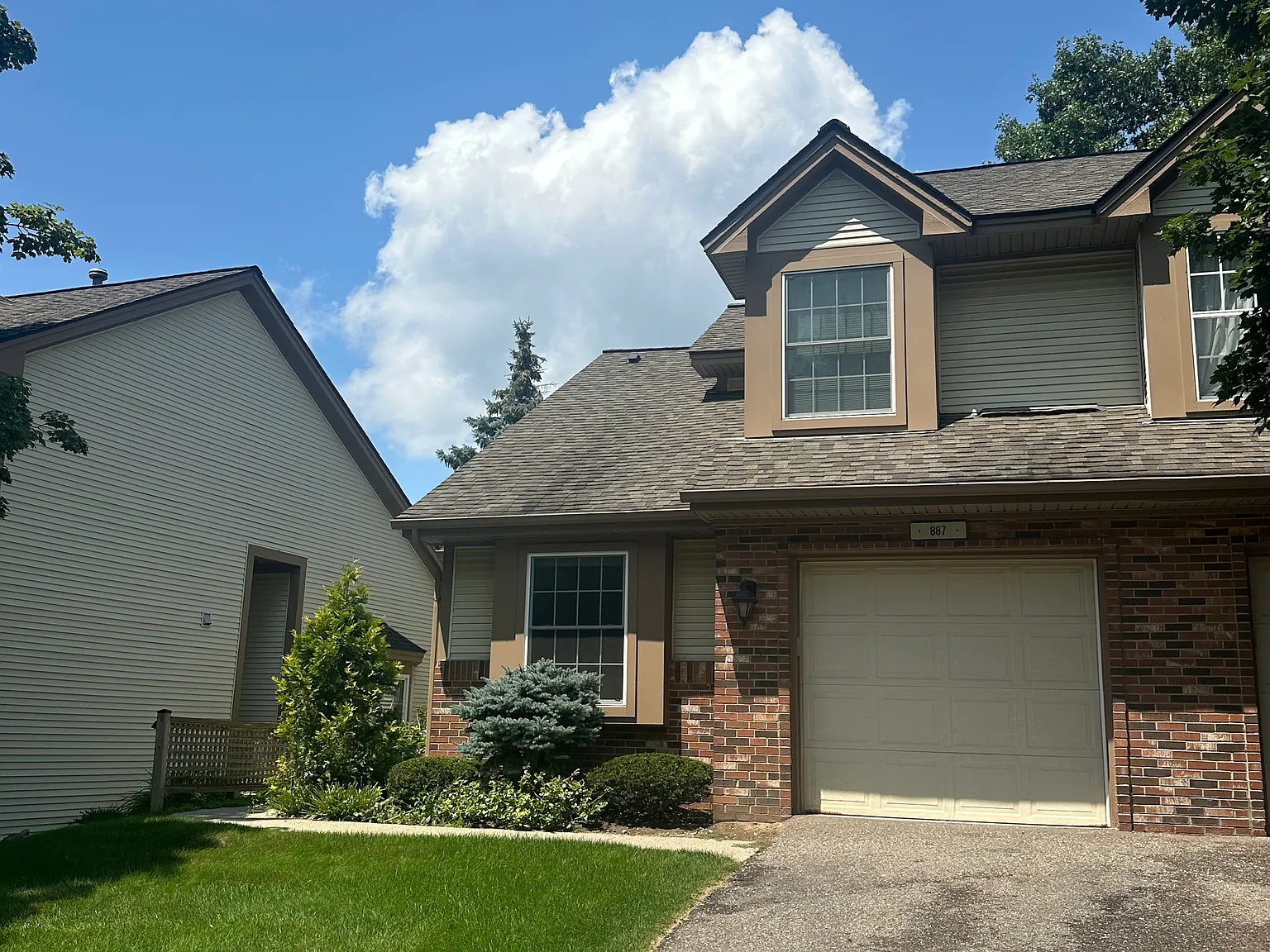 2 bed, 1200 sqft, $2,600 — Photo 1