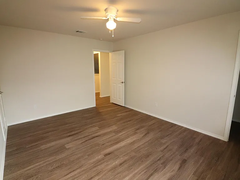 6606 Shiner St — Photo 17