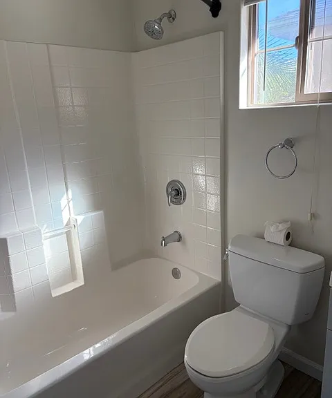 922 E Ortega St — Photo 5