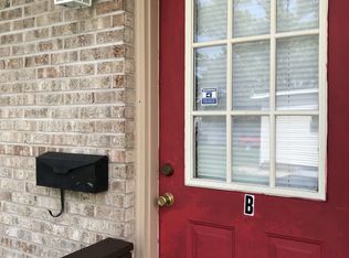 516 W Pierce St APT B, Macomb, IL 61455