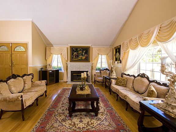 3rd image of 6216 Balderstone Dr