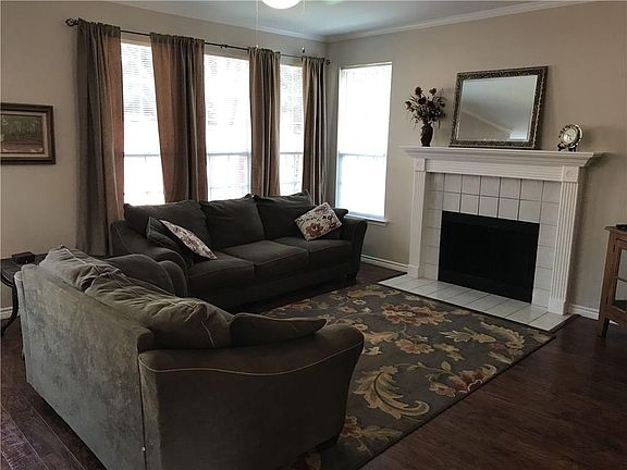 3rd image of 3717 Promenade Dr