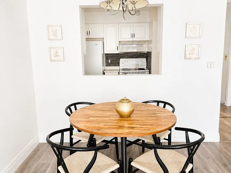 5418 Yonge St #915 — Photo 2