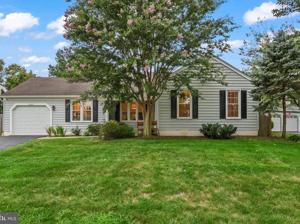 5408 Overland Ct, Centreville, VA 20120