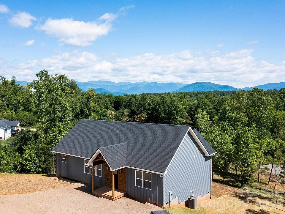 1st image of 105 S Vineyard Village Dr