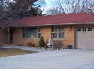 3205 Sunset Dr, North Platte, NE 69101