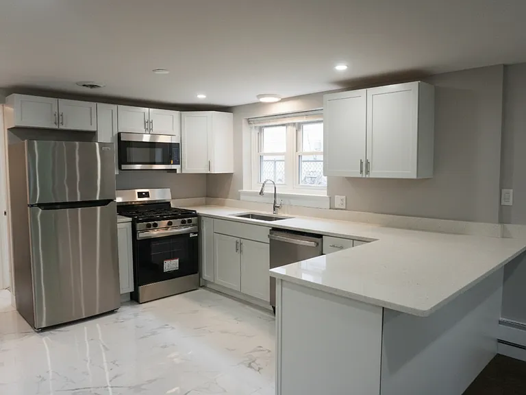 2755 N Newcastle Ave #G — Photo 2