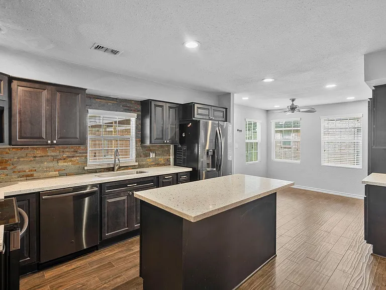 10519 Fawnview Dr — Photo 13