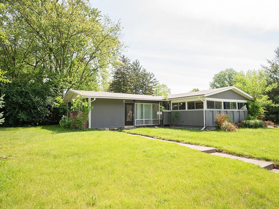 1st image of 2309 Foxhall Dr
