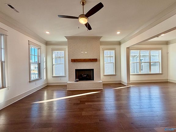 5th image of 277 Farmhouse Dr