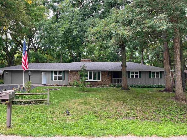 5321 Dallas Ct, Rockford, IL 61109