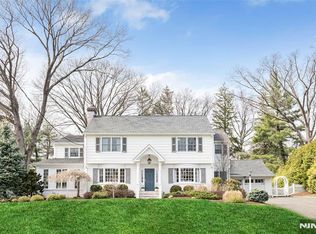 24 N Murray Ave, Ridgewood, NJ 07450